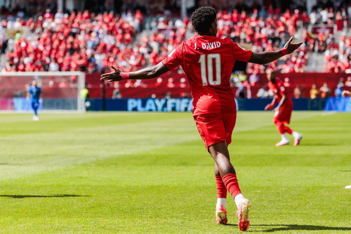 Jonathan David celebrando un gol durante el partido Canadá vs Catar en el Mundial 2026